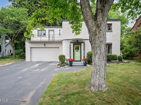4th image of 3336 Indian Rd
