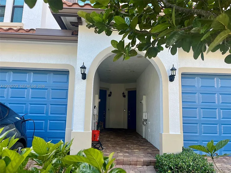 1346 SW 113th Ter #1346 — Photo 3