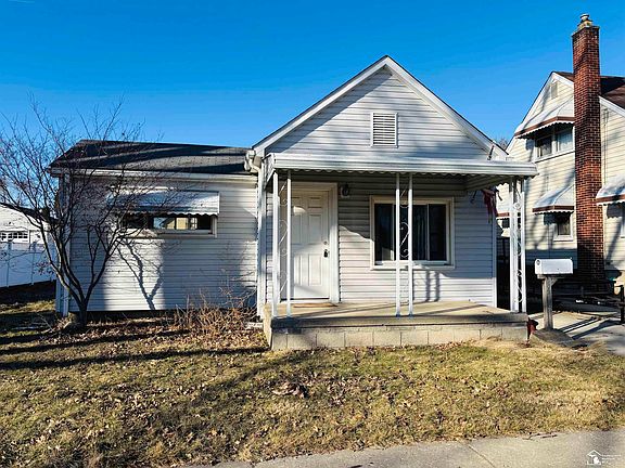2nd image of 1416 Maple St