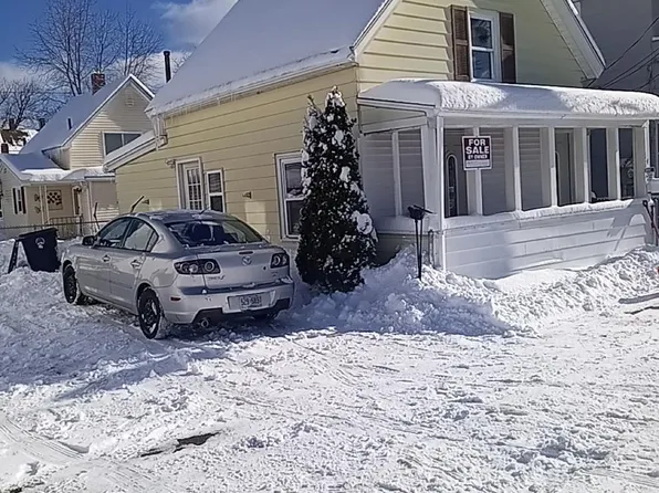 4 2nd Street, Nashua, NH 03060-3138