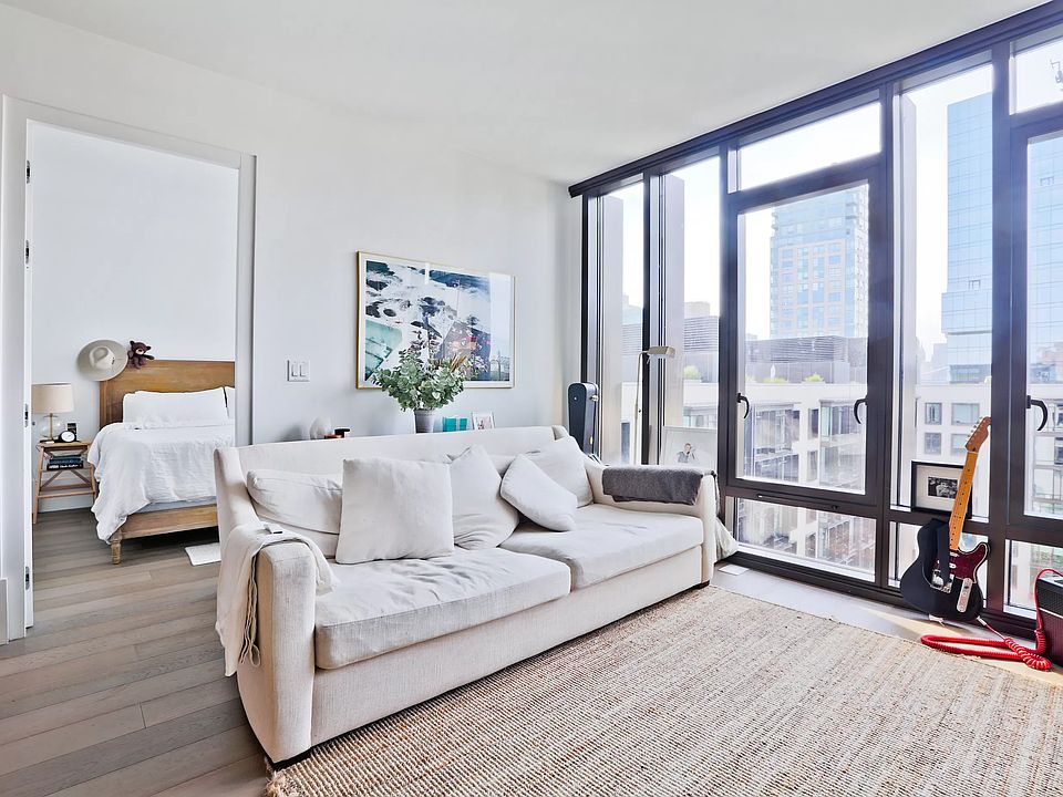 1st image of 60 S 8th St #906