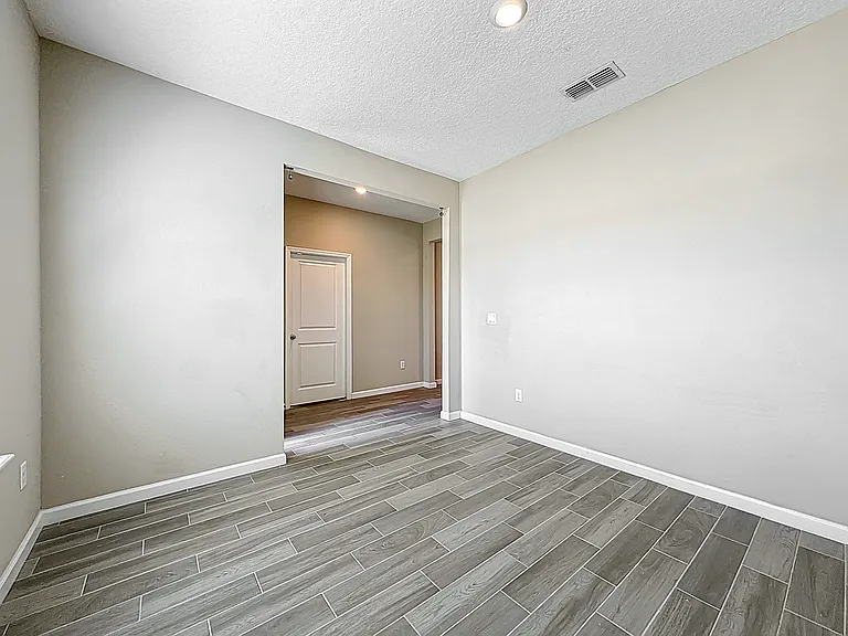9504 Lovage Ln — Photo 7