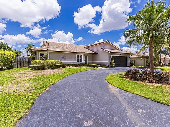 4th image of 11151 NW 17th Place