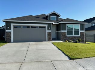 7814 Blanchard Loop, West Richland, WA