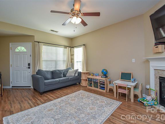 5th image of 12222 Stratfield Place Cir