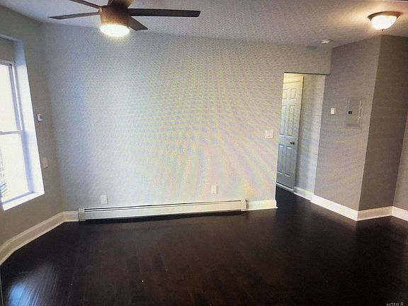 2nd image of 817 Bryant Ave APT 3