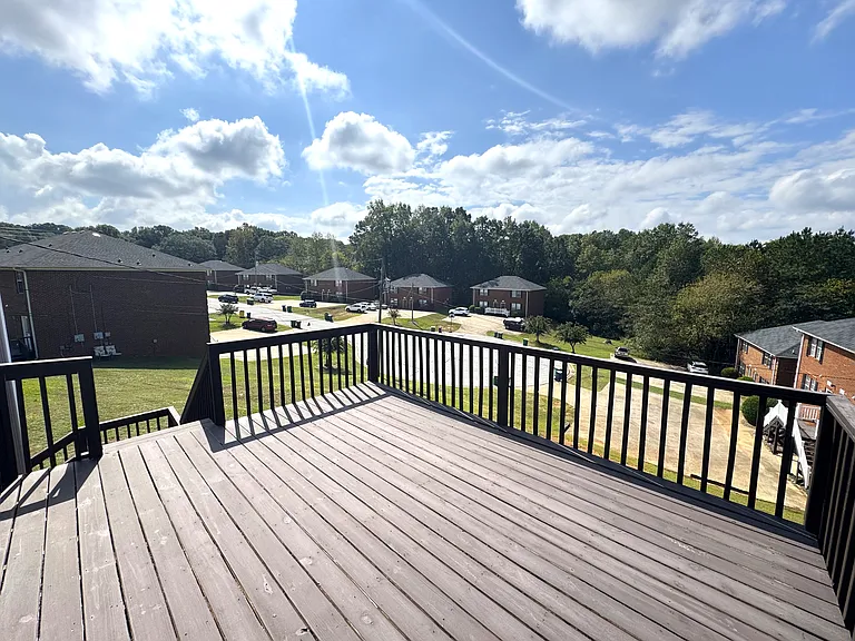 Pineview Townhomes — Photo 37