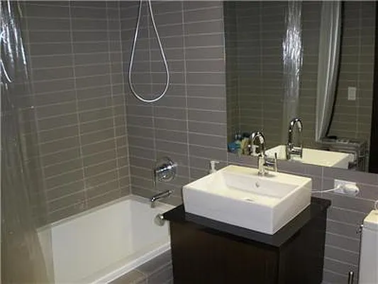 Sold by R New York | media 5
