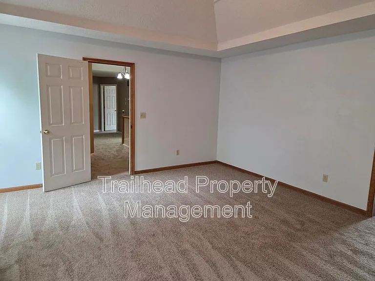 14002 Goodman St — Photo 31