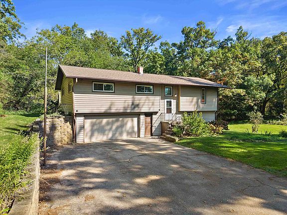 2nd image of 434 County Rd E