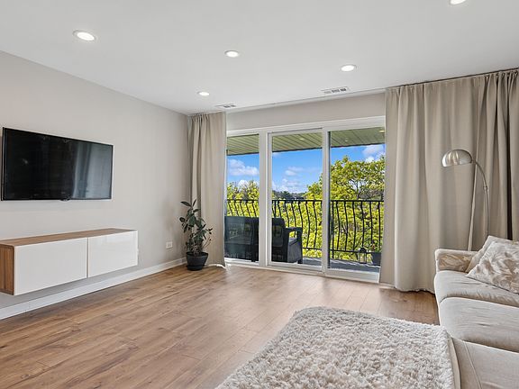 5th image of 6950 W Forest Preserve Dr APT 316