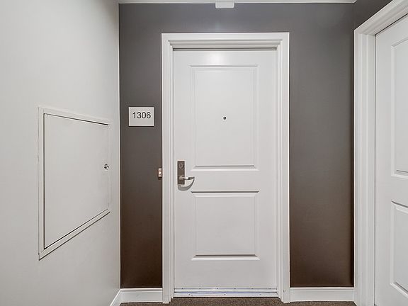 2nd image of 1080 Park Blvd Unit 1306