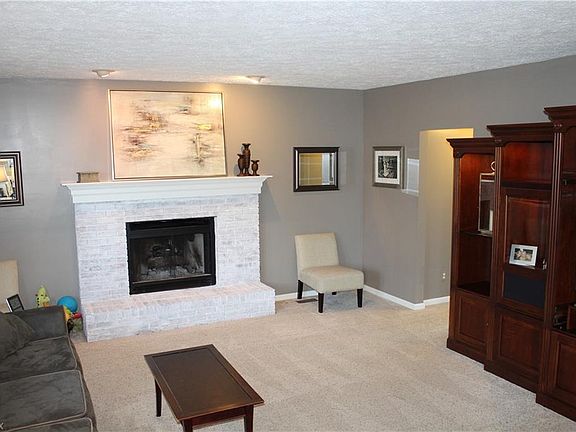 3rd image of 2247 Eagle Nest Cir