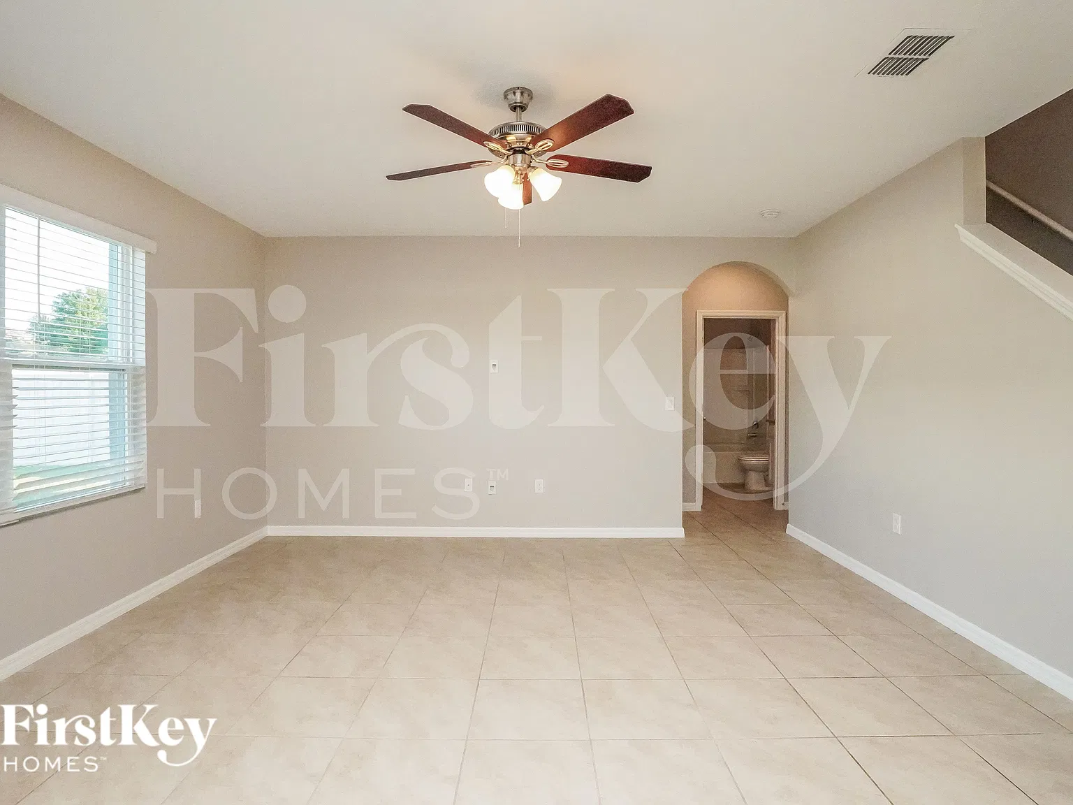 5 bed, 3.0 bath, 2674 sqft, $2,355 — Photo 2