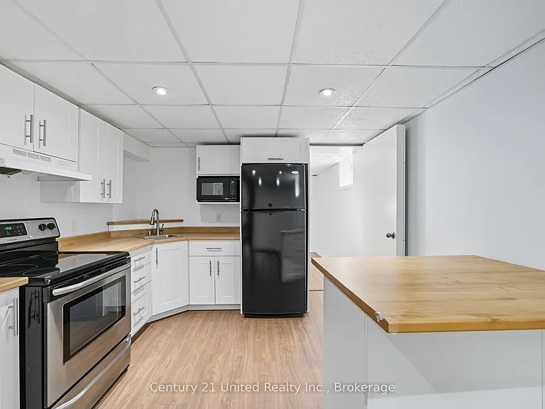 559 Hamilton St — Photo 33