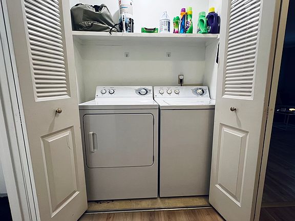 5th image of 1009 Mabbette St APT A
