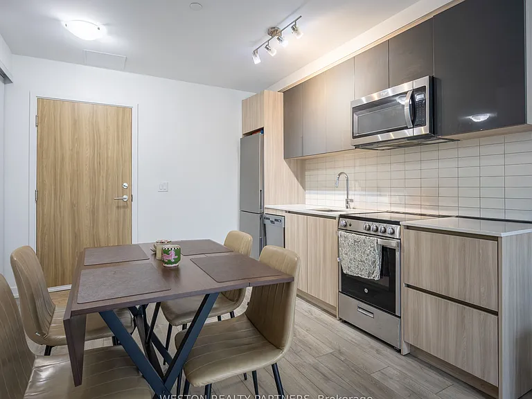 3100 Keele St #605 — Photo 9