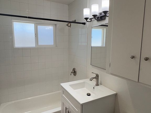 5th image of 4143 44th St APT 5