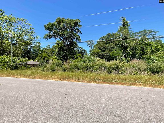 4th image of 3494 Railroad Ave
