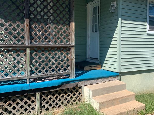 140 W Summit St