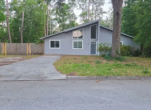 2929 NW 43rd Ave Photo 1