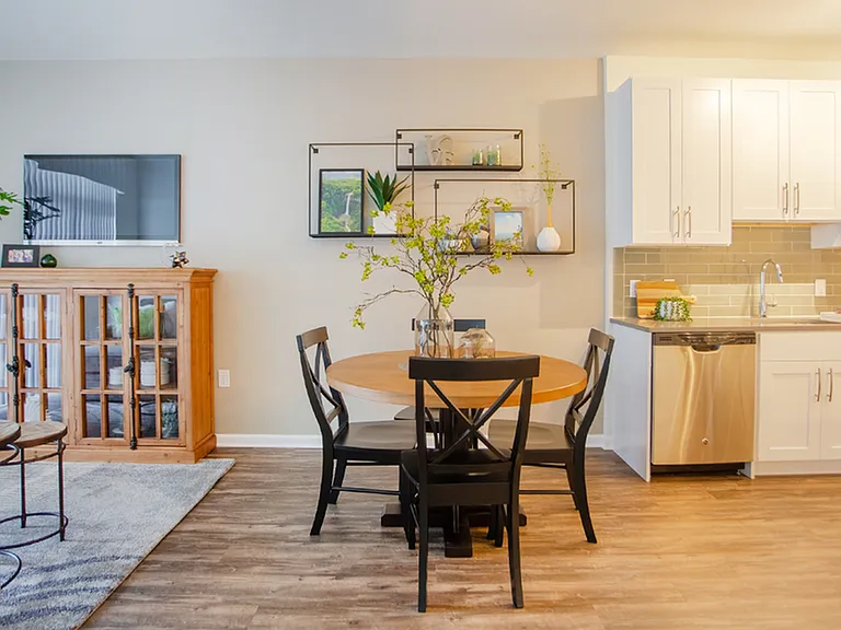 Open concept floor plan great for entertaining