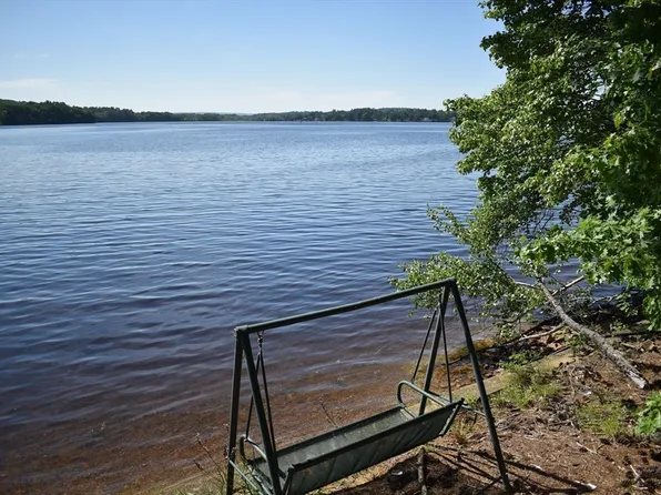 204 Stone Rd, East Brookfield, MA 01515