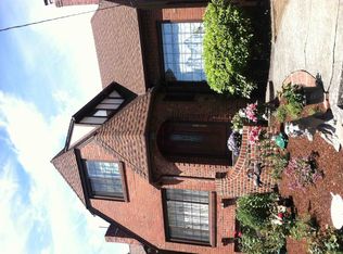 846 NE 84th St, Seattle, WA 98115