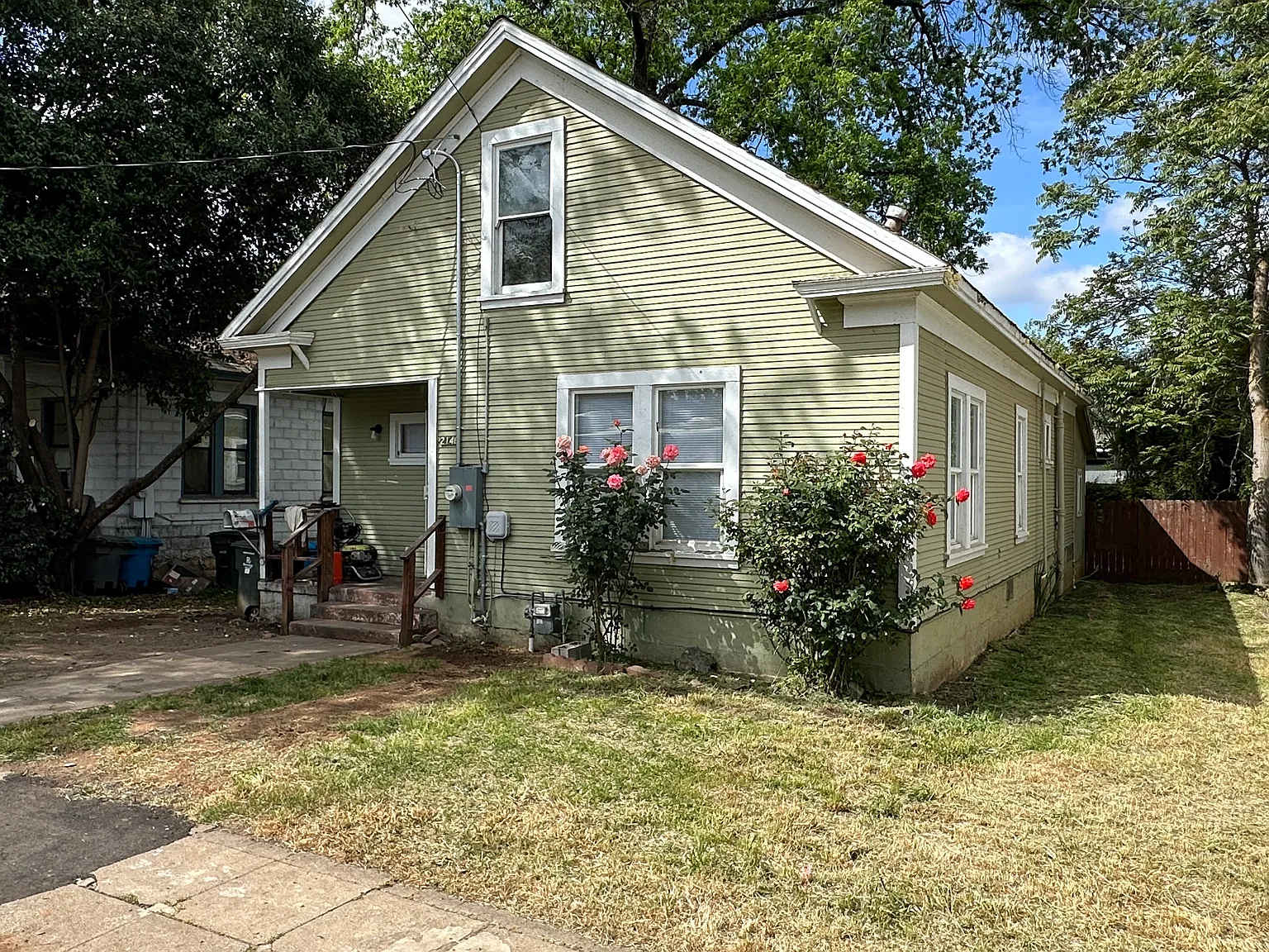 2146 Spencer Ave — Photo 1