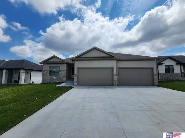 602 107th St, Lincoln, NE 68527