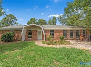 1105 Oakwood St NW, Hartselle, AL 35640