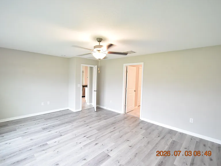 3507 N Maryland Ave — Photo 27