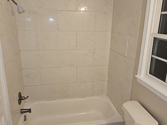3rd image of 1424 Villa Pines Ct NW