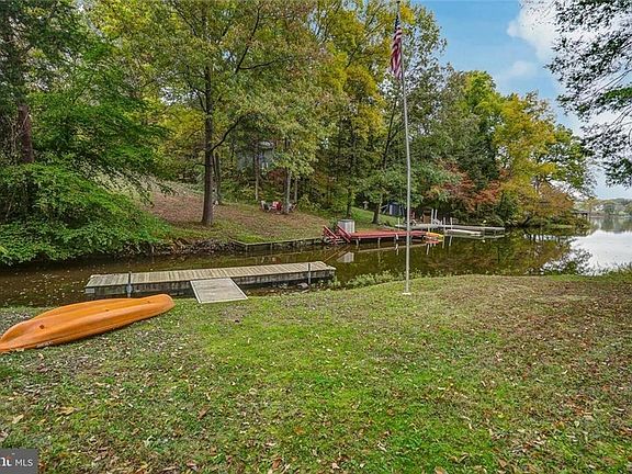 4th image of 6208 Connie Ln