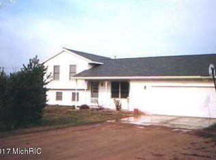 9631 Buchanan St, West Olive, MI 49460