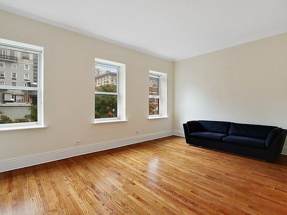 3rd image of 128 E 65th St APT 5