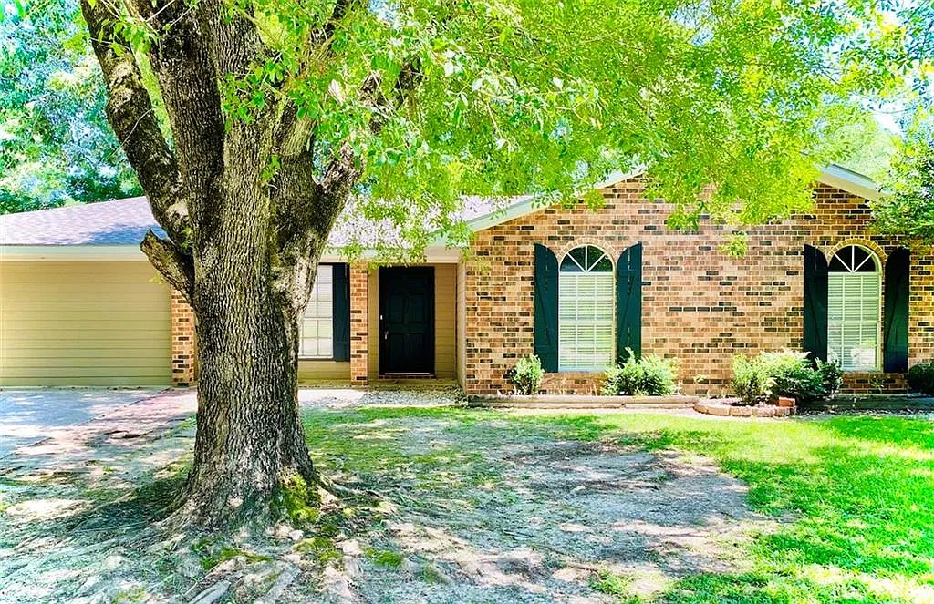4 bed, 1790 sqft, $1,650 — Photo 1