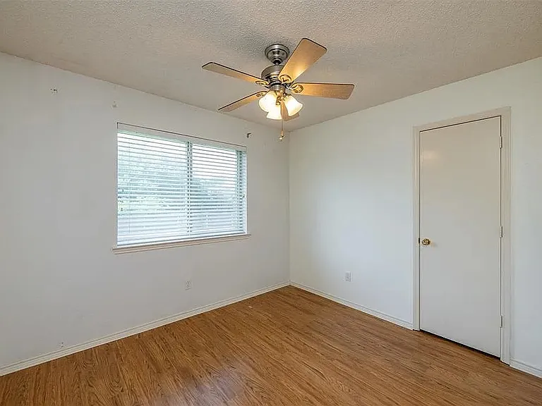 10820 Pebblecreek Ct — Photo 12