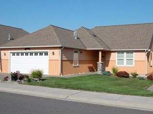 1555 SW Vanguard St, Oak Harbor, WA 98277