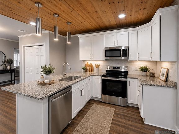 4th image of 3048 Voss Dr