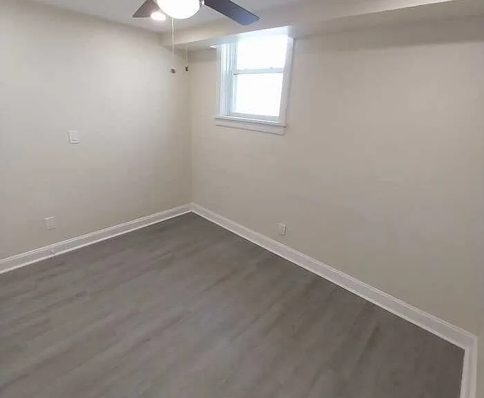 118 W B St #9 — Photo 8