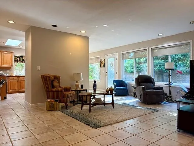 5209 Glen Abbey Pl — Photo 4