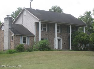 2450 Alberdeen Rd, Mountain Top, PA 18707