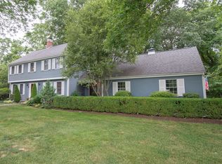 8 Ridgeland Rd, Barrington, RI 02806