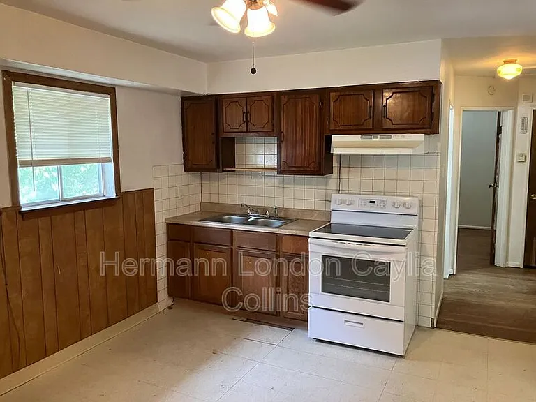 234 Connolly Dr — Photo 4