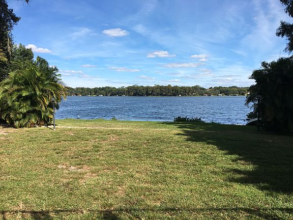 2nd image of 2403 Lake Shore Dr