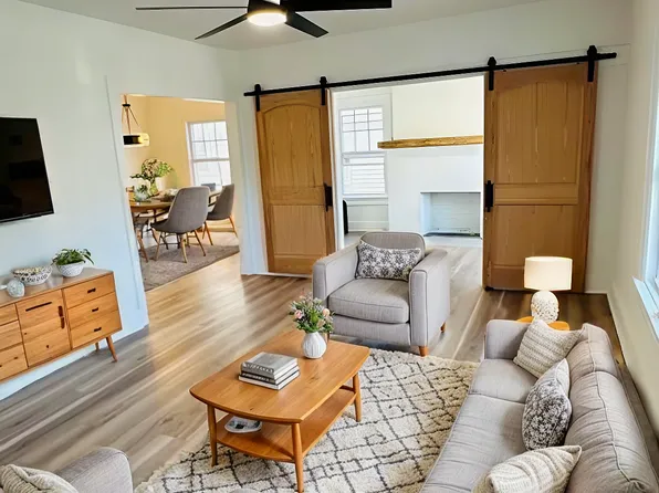 2111 Renrock Rd #1, Cleveland, OH 44118