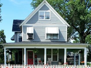 220 W Wabash Ave, Effingham, IL 62401