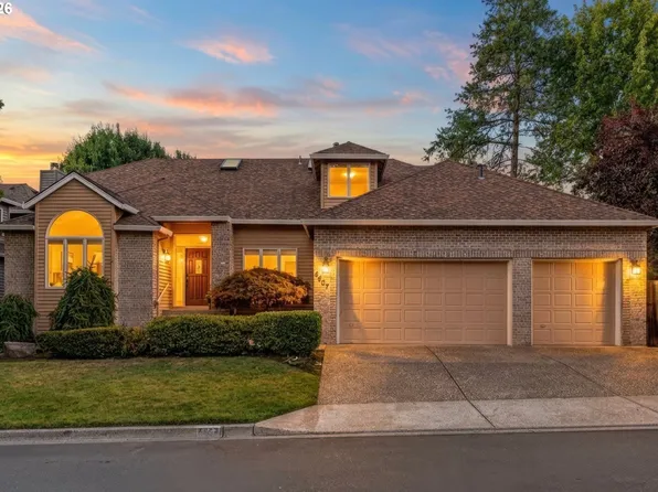 5657 Grand Oaks Dr, Lake Oswego, OR 97035