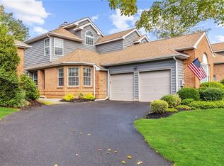 53 Fairway Blvd, Monroe Township, NJ 08831